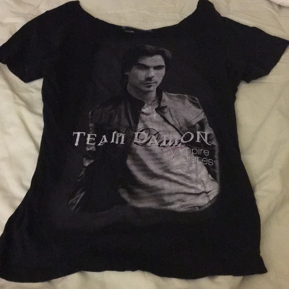 The vampire diaries T-shirt